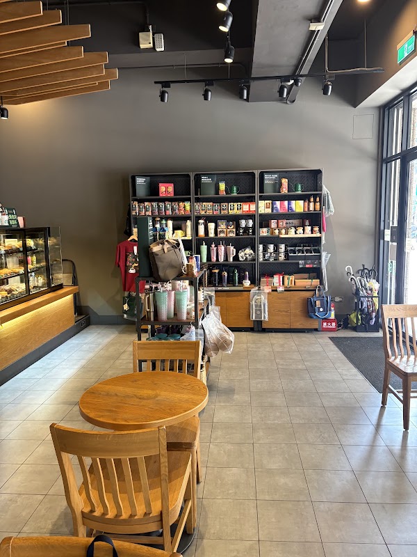 Starbucks星巴克 泰山明志門市