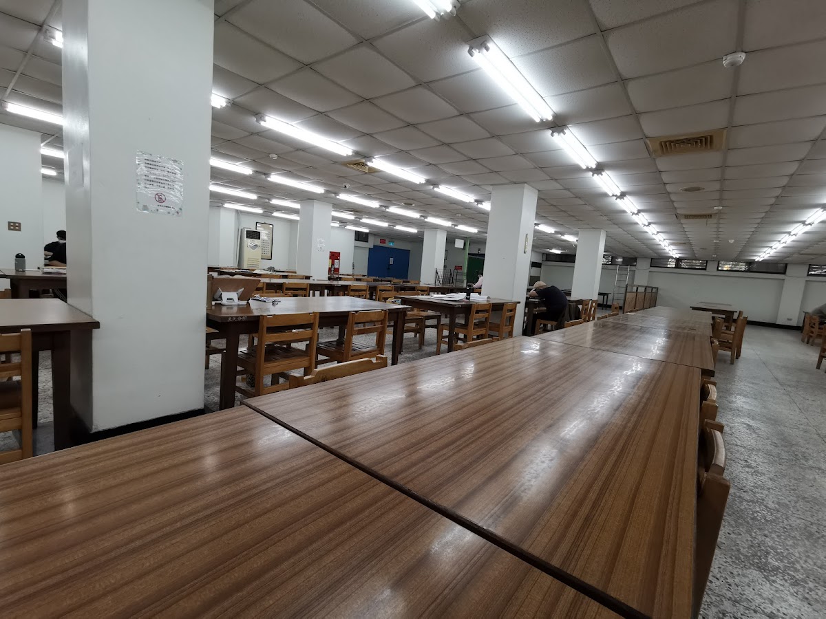 高雄市立圖書館新興民眾閱覽室